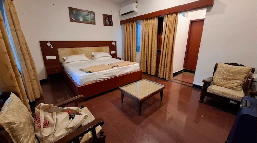 Deluxe Room at Ganesha Sadan